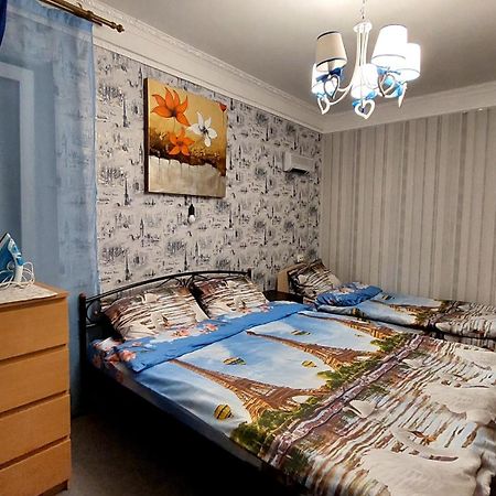 2 Bedroom Apartment Metro Vasilkovskaya Kijev Kültér fotó